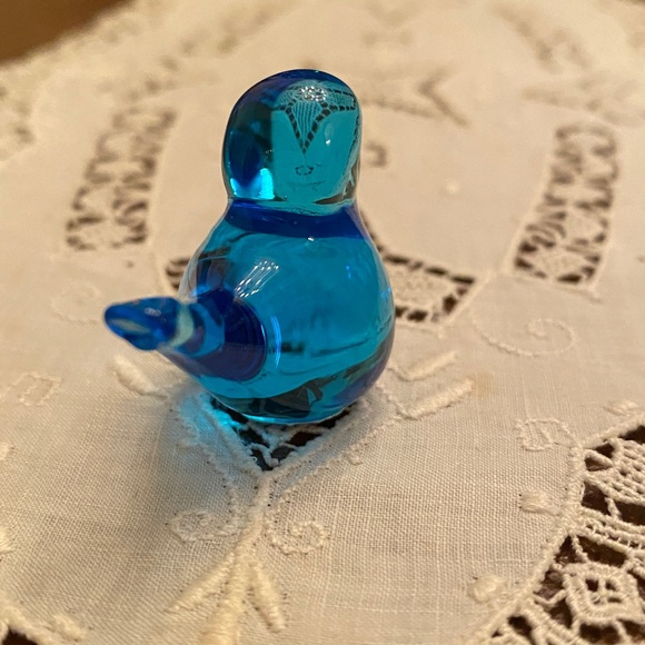Swedish Tiny Blue Bird Glass Bird Figurine - Picture 3 of 7
